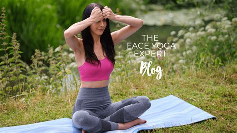 I Show You 10 Face Yoga Moves For The Perfect Morning Routine