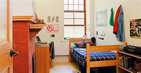 10 Easy Ways To Make Your Dorm Room Feel Like Home The Habitat