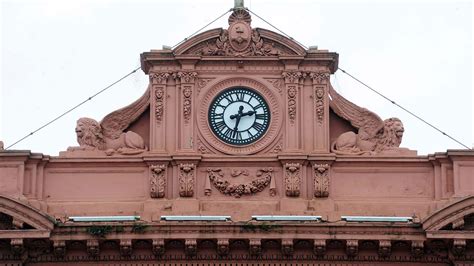 Los Relojes Monumentales Porteños Que Dan La Hora Con Arte Y Tecnología