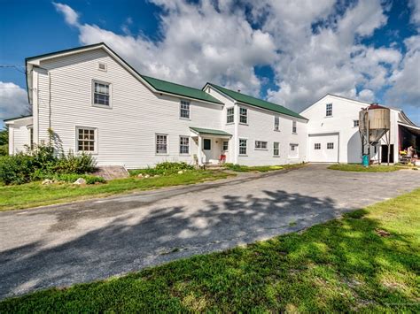 C1860 Maine Farm House For Sale Wattached Barn On 40 Acres Sumner Me