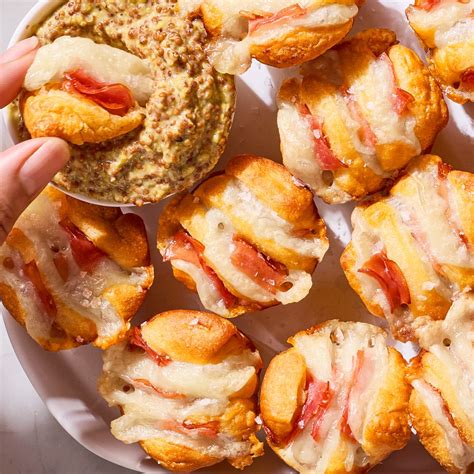 Best Ham And Swiss Hasselback Biscuit Bites Recipe How To Make Biscuit Bites