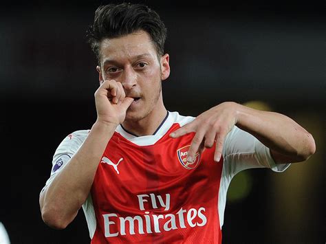 mesut ozil celebration Mesut ozil özil arsenal league wenger arsene