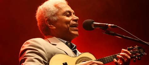 Paulinho Da Viola Festeja Vida E Trajet Ria Em Show No Teatro