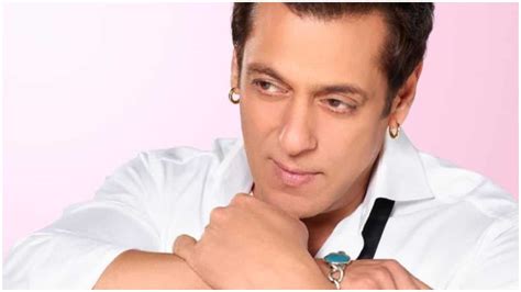 Salman Khan Announces Kisi Ka Bhai Kisi Ki Jaan WRAP Shares His