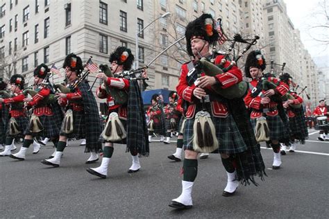 Gay Group To March In New York S St Patrick S Day Parade WSJ