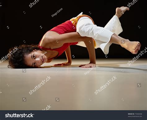 391 Capoeira girls Images, Stock Photos & Vectors | Shutterstock