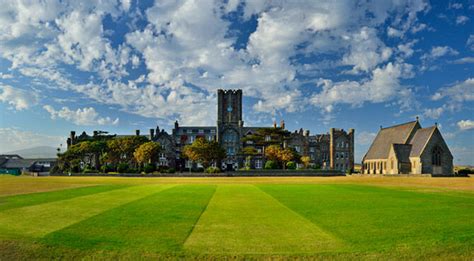 king williams college  island education   global future