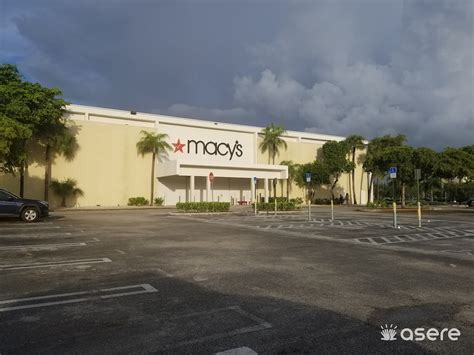 Hialeah roban casi medio millón de dólares en mercancía del Macys en