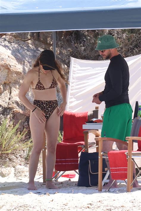 Jessica Biel Sexy En Vacances En Sardaigne Ao T