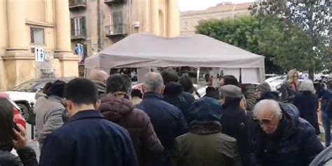 Palermo In Piazza Per Chiedere Un Centro Storico Pi Sicuro Siamo