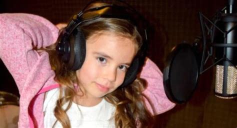 De Una Pulga Para Otra Pulga Una Nena De 7 Años Y Su Canción Para Que Messi Gane El Mundial