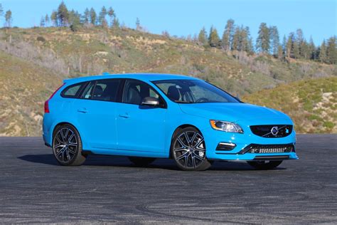 2018 Volvo V60 Polestar Is An Exclusive Bright Blue Rocketship Cnet