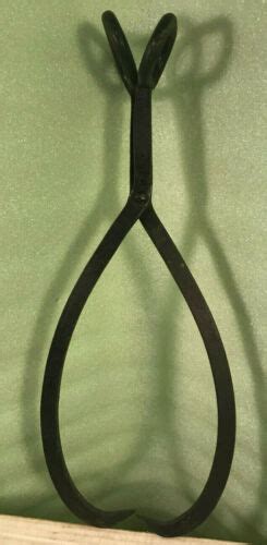 Vintage Antique Primitive 18 Cast Iron Ice Blockhay Bale Tongs