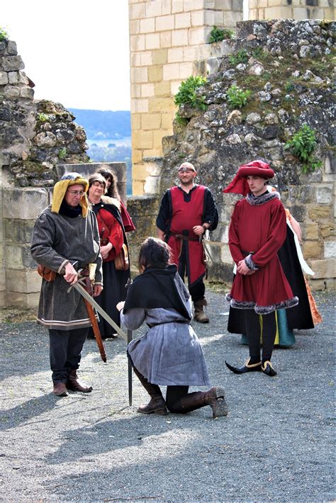 La Chevauch E De Jeanne Reconstitue Larriv E De Jeanne Darc Chinon