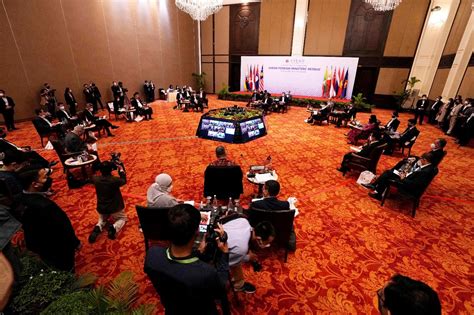 Malaysia Contacts Myanmars Shadow Govt As Asean Fails To Implement 5