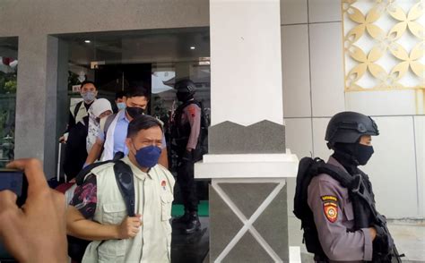 Kpk Geledah Kantor Bupati Pemalang Yang Terjaring Ott Indonesia Parlemen