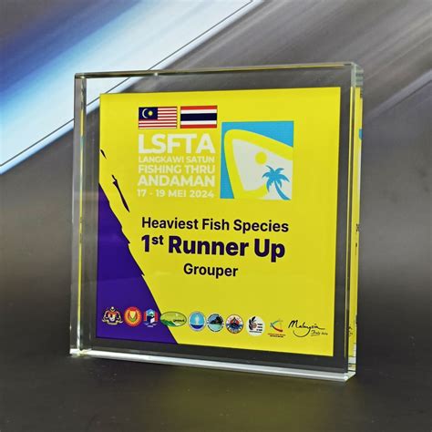 Qcp 4k04 Crystal Award Plaque