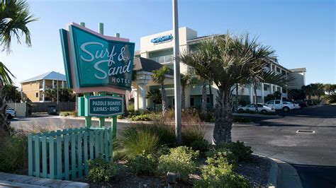 pet friendly hotels pensacola beach florida - Roseann Keener