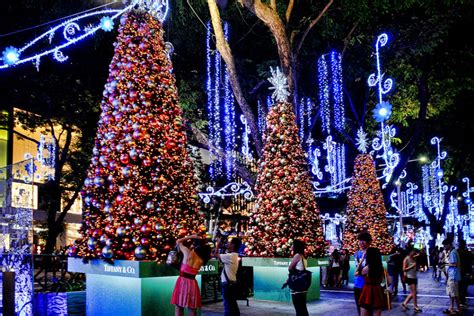 Best time for Christmas Lights on the Orchard Road in Singapore 2018 & Map