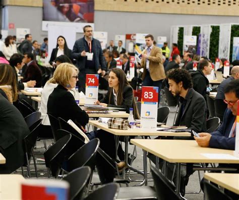 Editores Libreros Y Bibliotecarios Tienen Un Espacio Especial En La