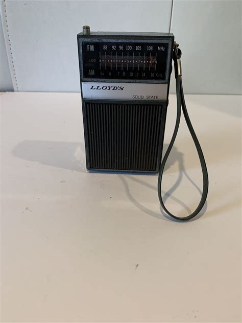 Vintage Lloyds Transistor Solid State Radio Small Ebay