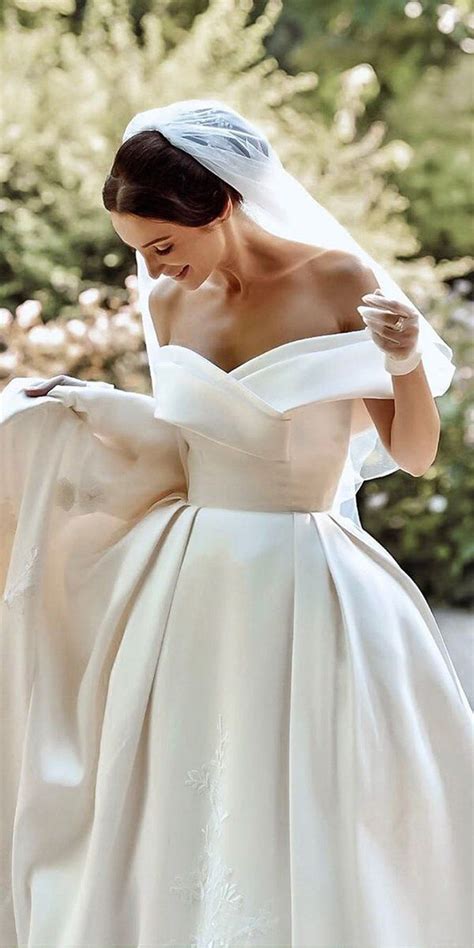 Simple Wedding Dresses 30 Best Looks Expert Tips Faqs Artofit