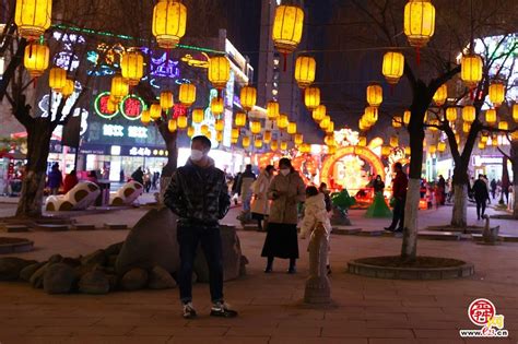 赏民俗 逛夜市 品美食 看花灯 夜晚这里好热闹！ 济南社会 舜网新闻