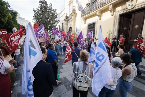 Con Pelayo Sal An A La Calle Para Cobrar Y Hoy Se Movilizan Para Pedir