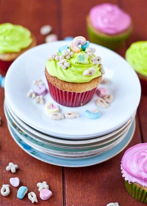 Lucky Charms Cupcakes With Marshmallow Frosting Neighborfood