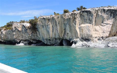 Navegación Capillas de Mármol y Cavernas de Puerto Sanchez en Lancha