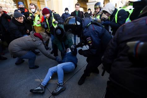 Proteste N Zeci De Localit I Din Rusia Peste De Manifestan I