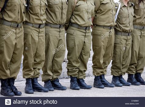 I.D.F. women soldiers Stock Photo - Alamy