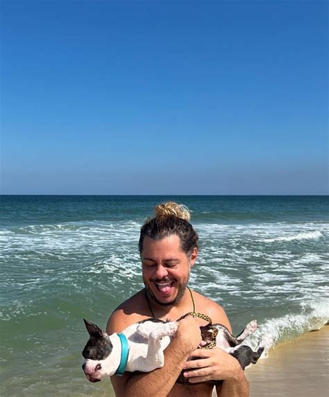 Marcus Majella Mostra Como Foi A Primeira Vez Do Cachorro Na Praia