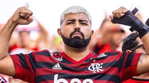 Gabigol Da Torcida Conheça O Sósia Que Faz Sucesso Com Lucro De Bitcoin