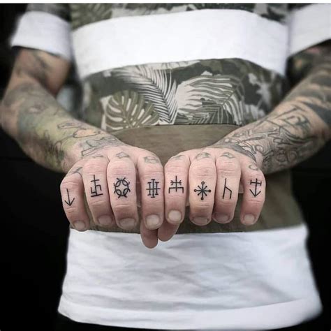 Share 82+ finger tattoo designs for mens latest - in.eteachers