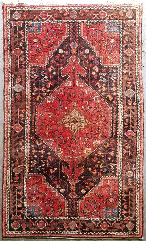 Lot Persian Shiraz 224 X 136cm