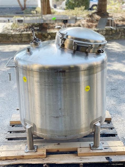 Sold Walker Ss G Pressure Tank W Mixer Psig Degree