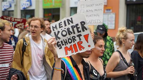 Slutwalk München 2018 Ein Kampf gegen Sexismus und für