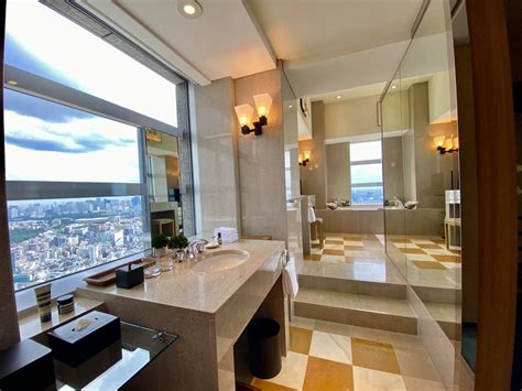 The Lost in Translation hotel suite in Tokyo - TRAVELIFE Magazine