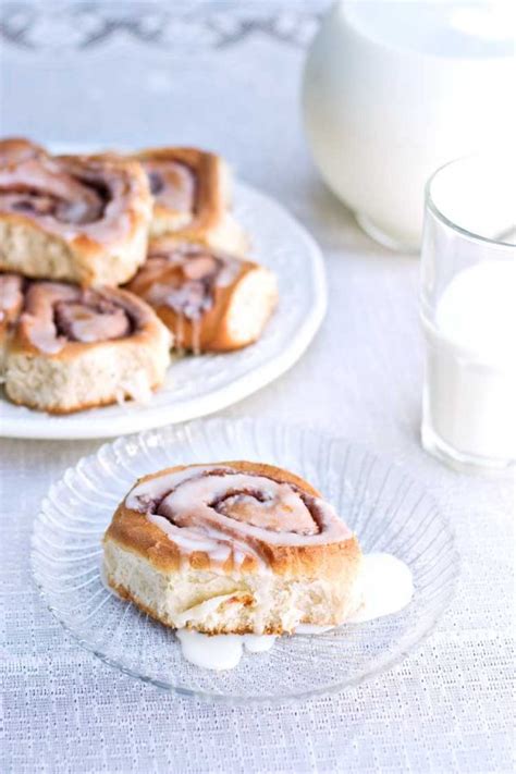 Copycat Cinnabon Cinnamon Rolls Easy Recipe All She Cooks