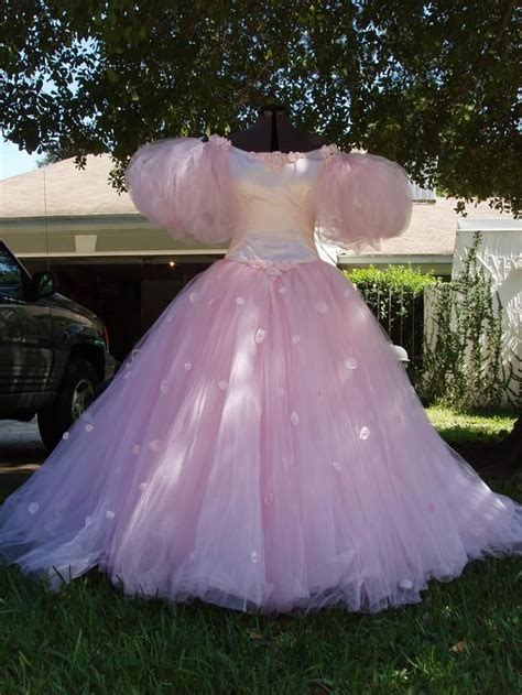 The Good Witch From The Wizard Of Oz Wizard Of Oz Costumes Diy