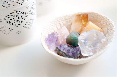 Green Crystals and Stones for Love, Abundance & Healing - Dance with Stones