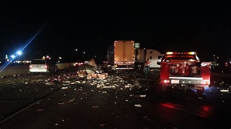 2 Big Rigs Crash On Southbound Highway 99 In Fresno Abc30 Fresno