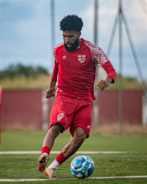 Falc O Tem Contrato O Crb At O Fim Do Estadual De Mas Futuro