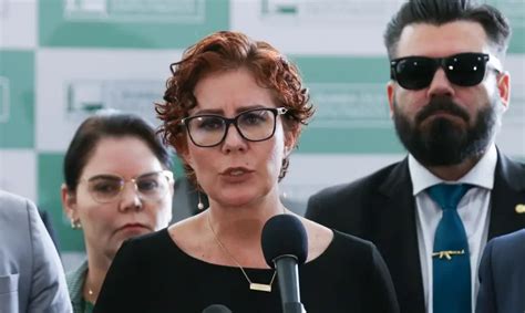 Pol Cia Federal Indicia Carla Zambelli E Hacker Da Lava Jato Por