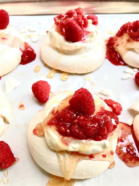 Recipe Pavlova With Rosé And Raspberry Syrup Raspberry Syrup Individual Desserts Pavlova