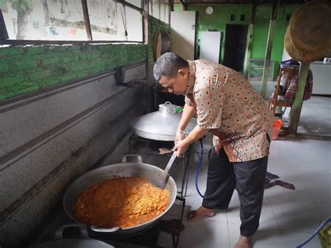 Pernah Ditipu Ini Kisah Perjuangan Juragan Tahu Pedas Merintis Bisnis