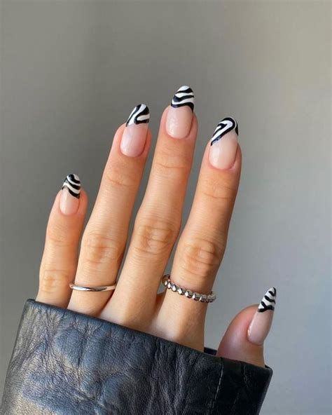 21 Best Black Nail Designs For Your Next Manicure Paisley And Sparrow