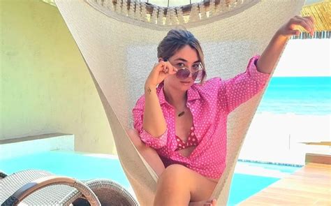 El bikini de lunares sigue en tendencia y Daniela Luján lo sabe CHIC