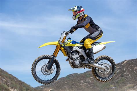 Suzuki 250 Dirt Bike 2022